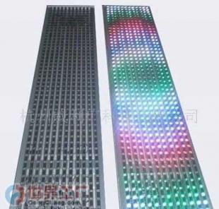 批发LED显示屏 安装拆卸超级方便的铝条屏维修指南